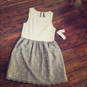 Never been worn Kenzie dress! Size Medium!